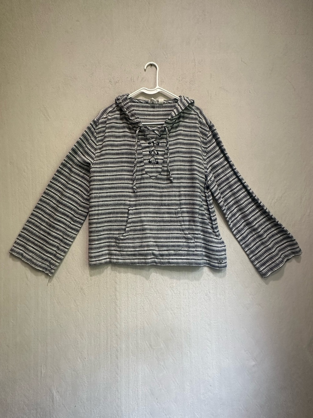 Roxy Striped Lace-Up Hoodie Sweater in Black and White Wz XL Boho Beachy